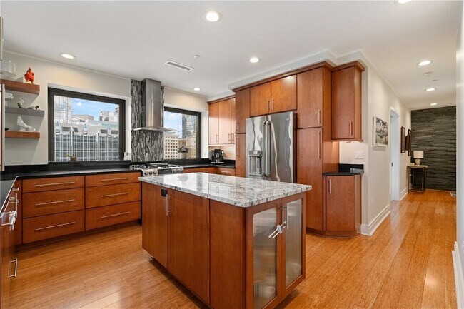 Building Photo - 151 Fort Pitt Blvd