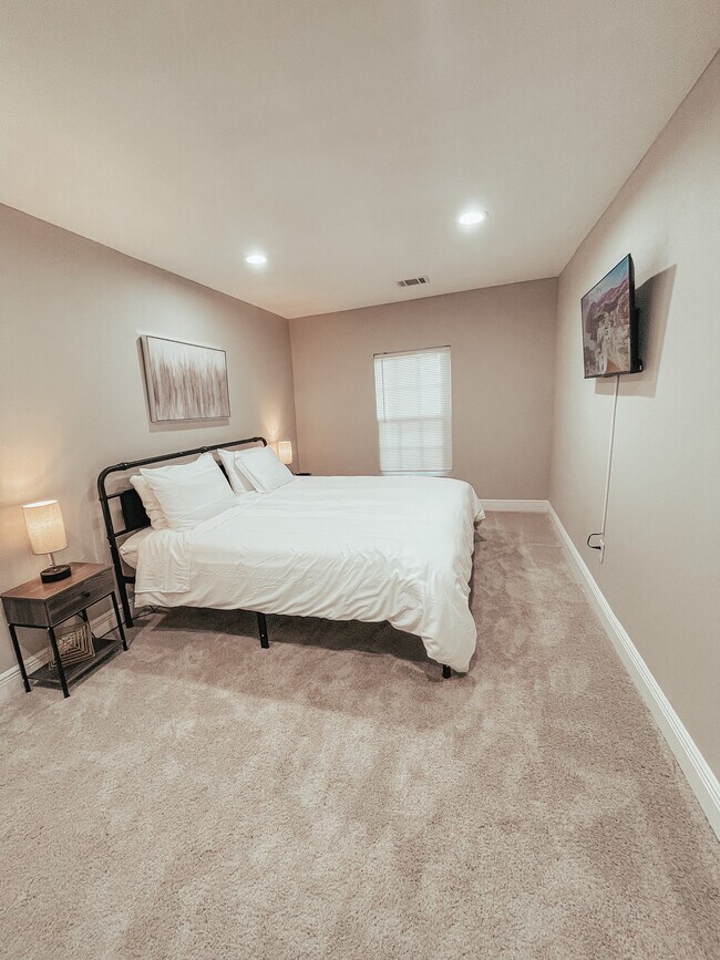 Building Photo - 5226 Perry St