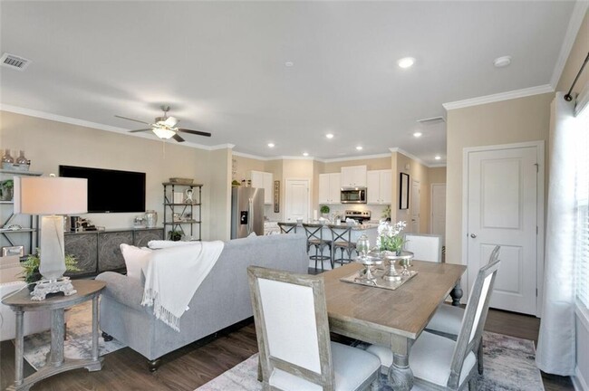 Building Photo - 600 Waterstone Dr