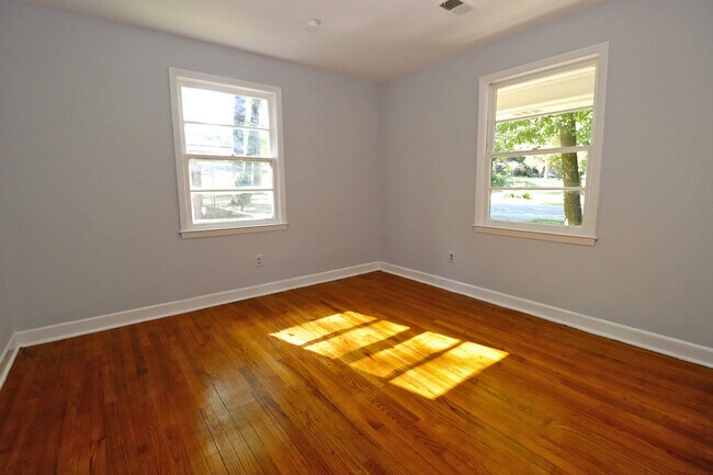 Building Photo - 3151 Truman St