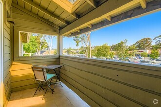 Building Photo - Spacious 3BR in Chula Vista – Renovated Ki...