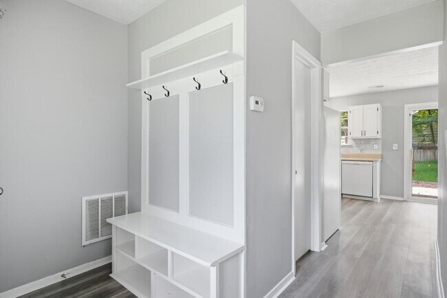 Building Photo - 11240 Rotherick Dr