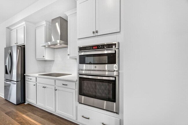 Building Photo - 417 Talbot Dr