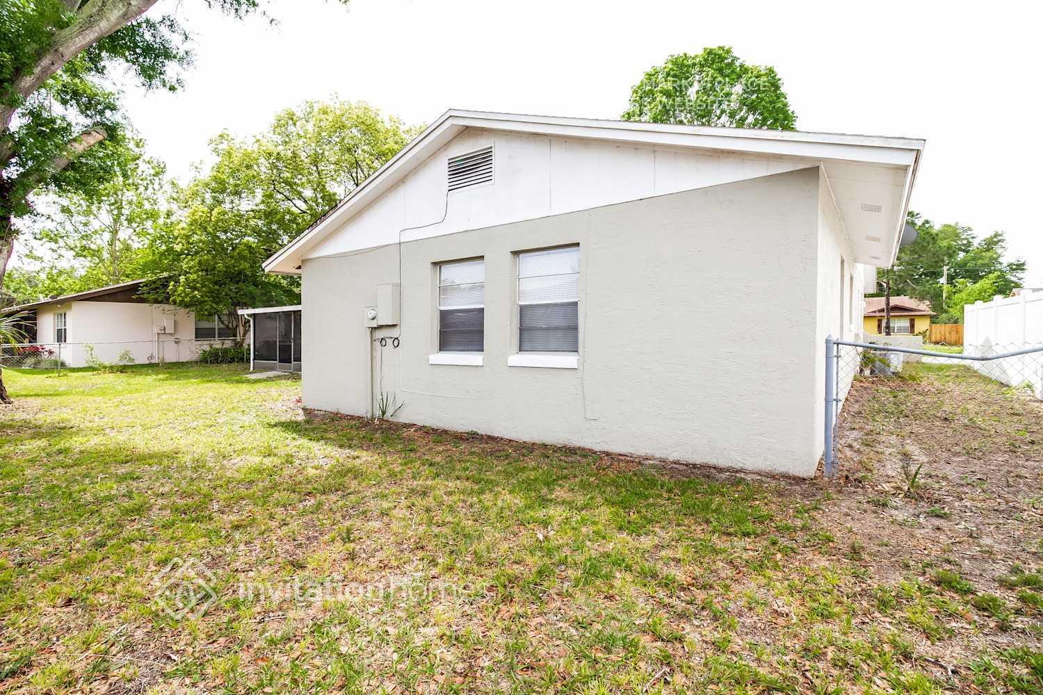 Building Photo - 1542 Canterbury Cir