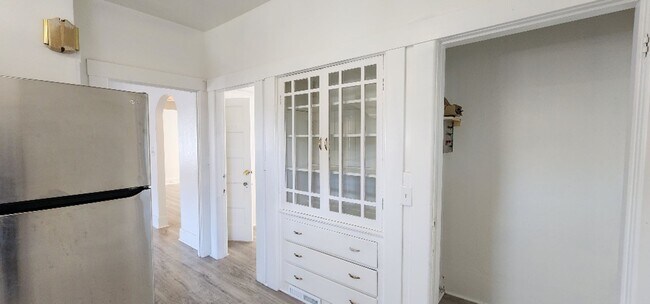 Building Photo - Large Sunny 4 Bedroom 3 Bath Country Style Home in Vallejo!