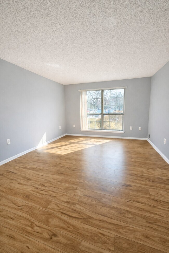 Building Photo - 215 Rachel Ct