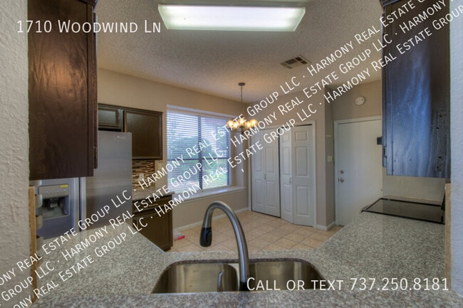 Building Photo - 1710 Woodwind Ln