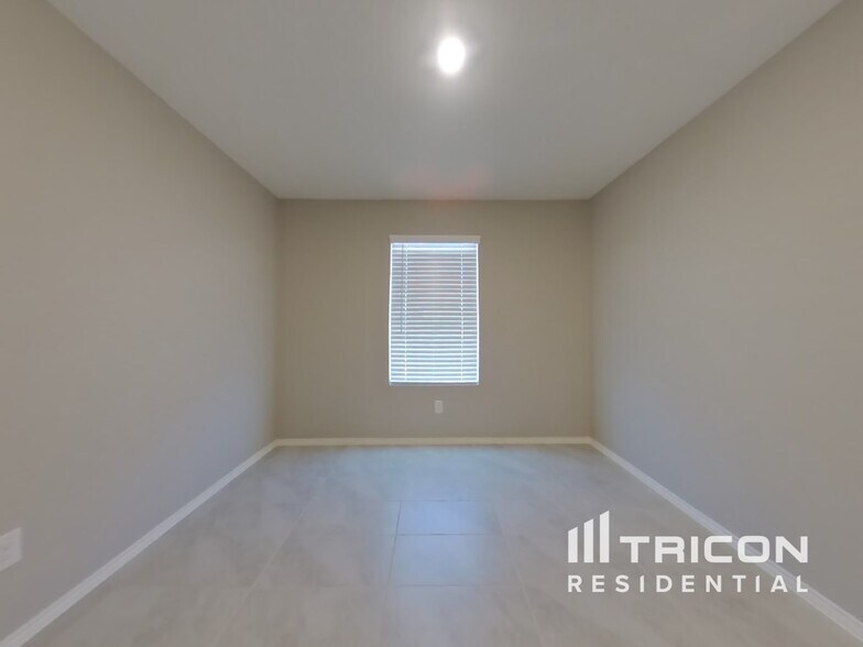 Building Photo - 11859 Mancos Trl