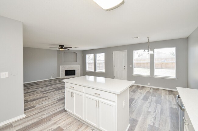 Building Photo - 20131 Larkspur Landing