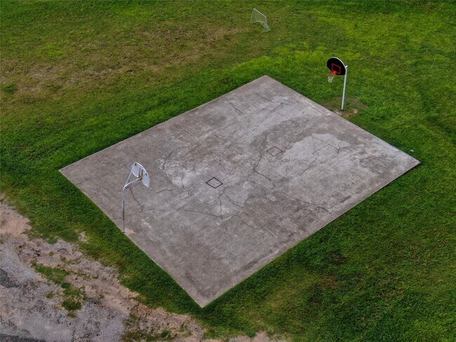 Building Photo - 11779 White Cedar St