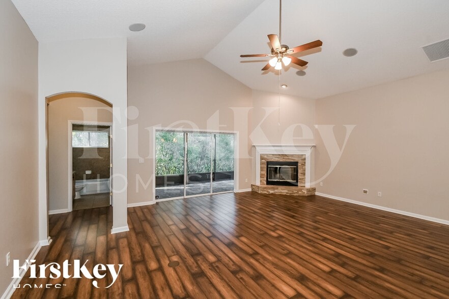 Building Photo - 652 Reflection Cove Rd