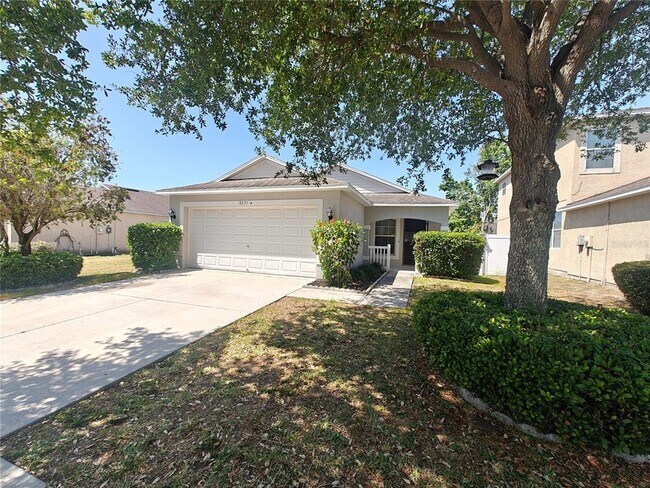 Building Photo - 8225 Summer Wood Ln
