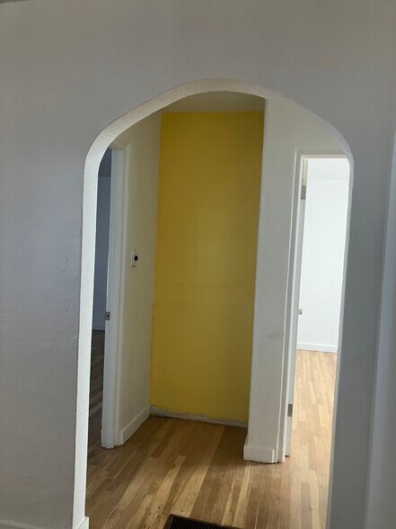 Building Photo - 3903 Thaxton Ave SE