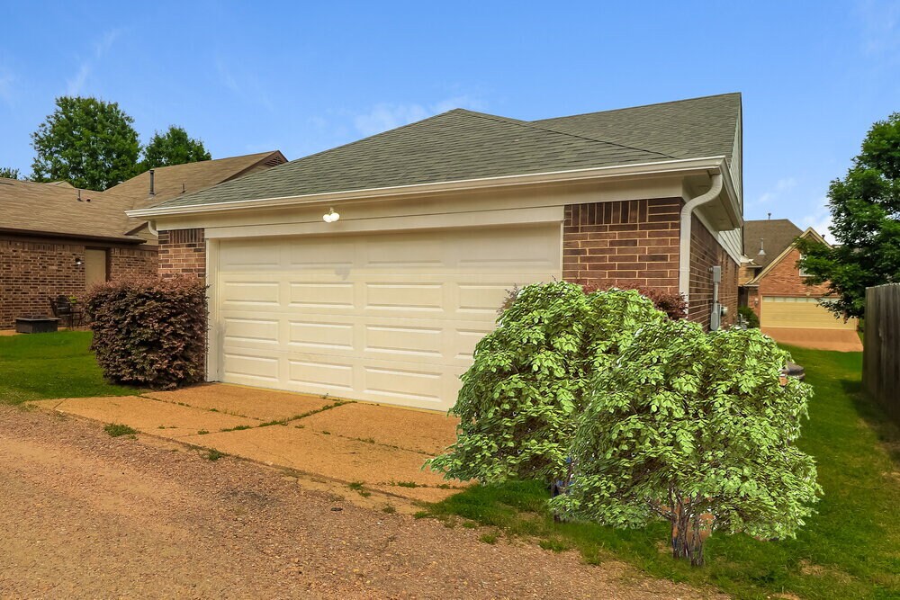 Building Photo - 1497 Pemberton Ln