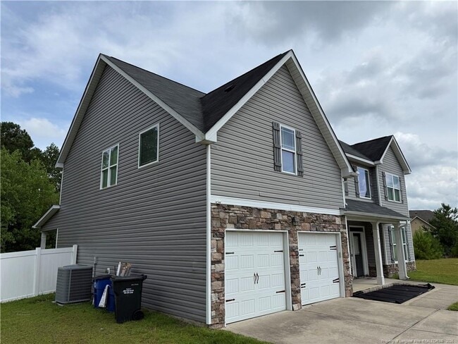 Building Photo - 42 Betsy Ross Ct
