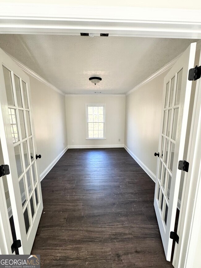 Building Photo - 6284 Southland Ridge