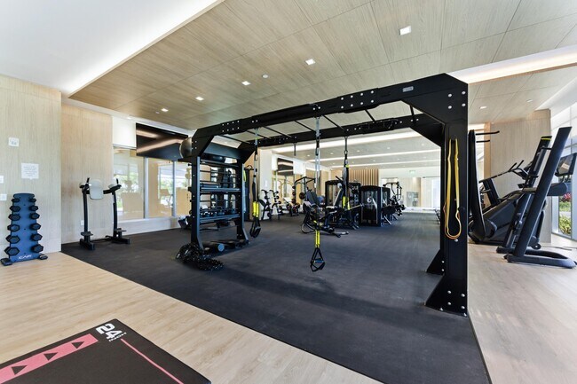 Building Photo - 220 Lake Shore Dr