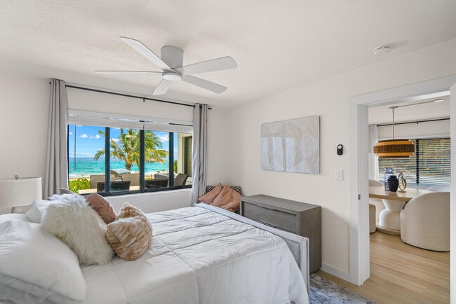 Building Photo - 2330 N Ocean Blvd