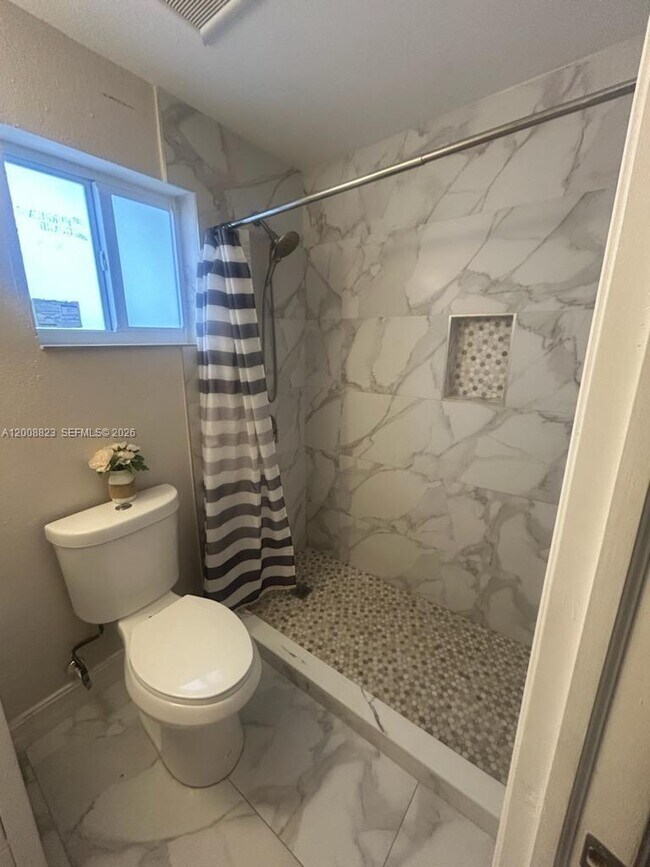 Building Photo - 5431 NW 178th Terrace