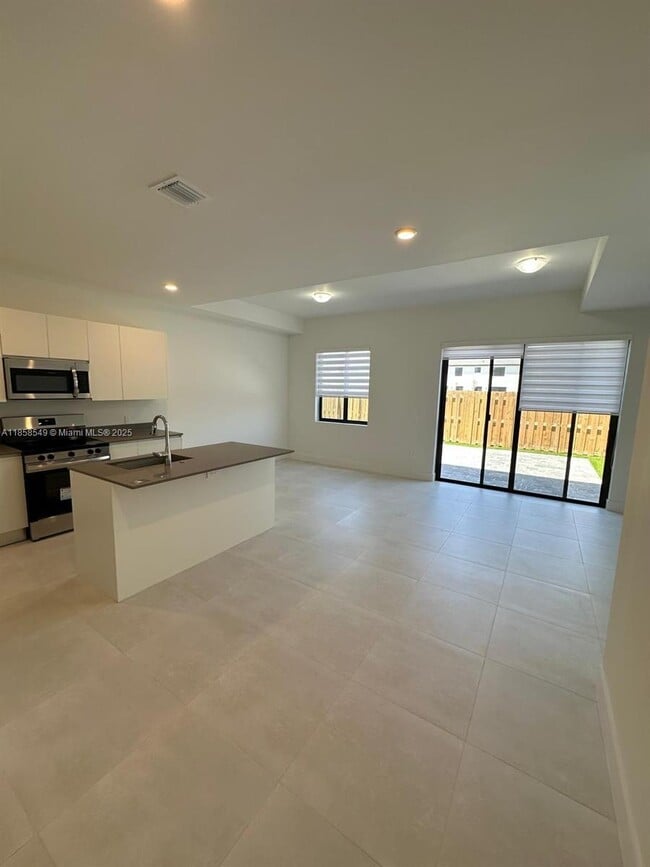 Building Photo - 18987 345 Ter