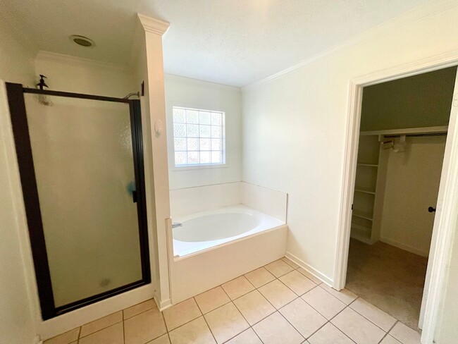Building Photo - 3/2 Available for Rent in Oak Grove Subdiv...