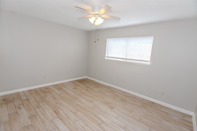 Building Photo - 7838 Duffield Ln