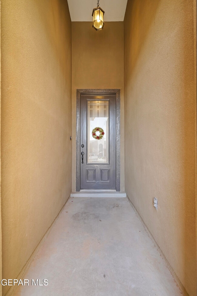 Building Photo - 14829 Sunny Land Ave