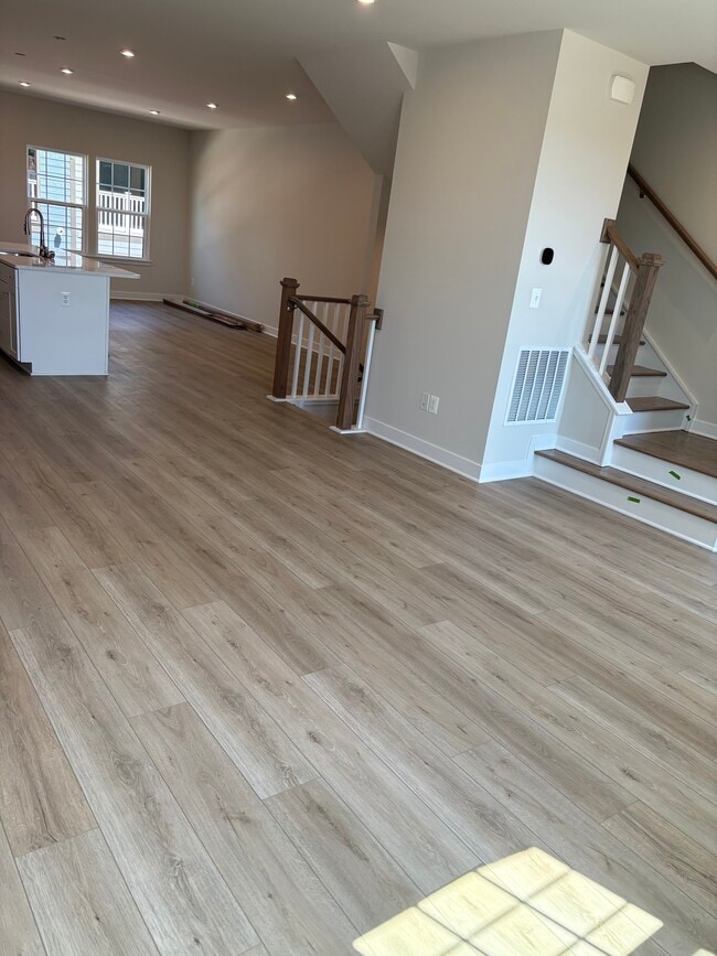Building Photo - 4504 Dandelion Loop