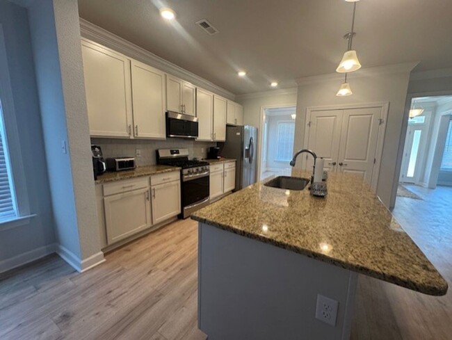 Building Photo - Immaculate Four Bedroom Home in Joliff Lan...