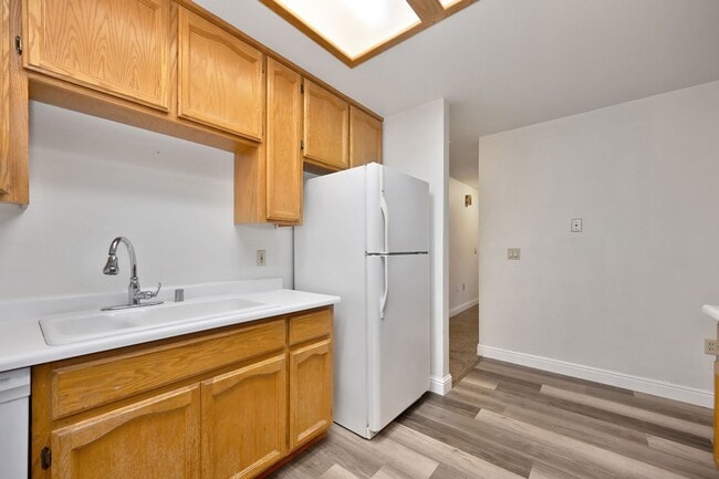 Building Photo - Charming 3 Bedroom, 2 Bath Home Close to Town