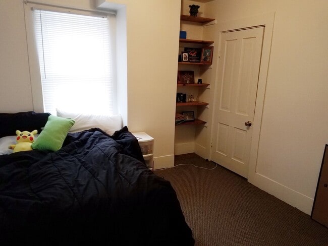 Building Photo - nre1215