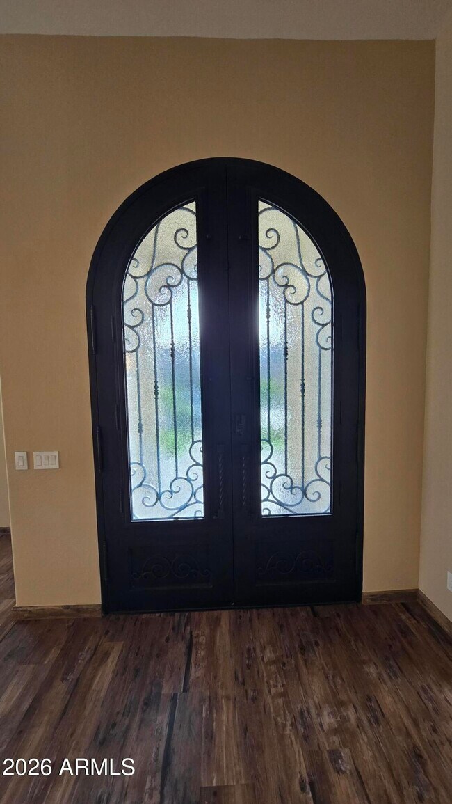 Building Photo - 9658 W Pinnacle Vista Dr