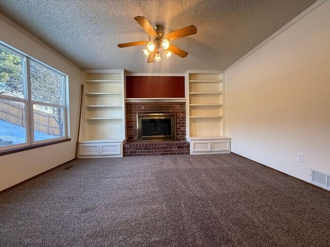 Building Photo - Beautiful Briargate Living: 5 Bedrooms, Walk-In Closets & 5-Piece Suite | Move-In Special: $500 O...