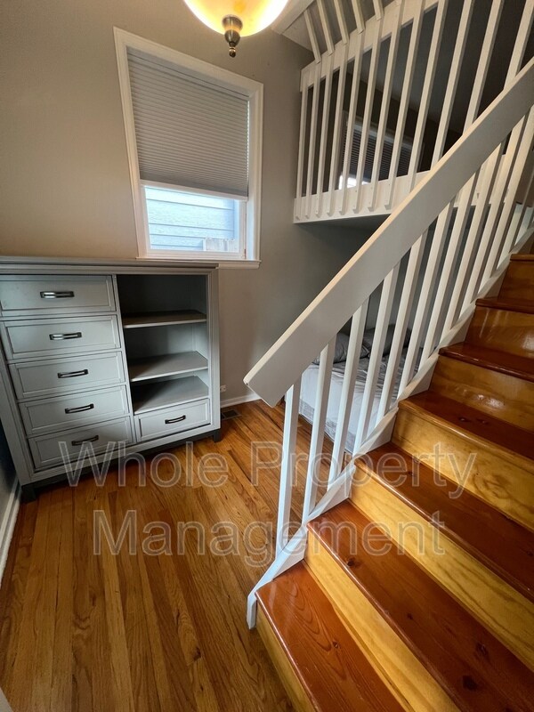 Building Photo - 1850 W 33rd Ave