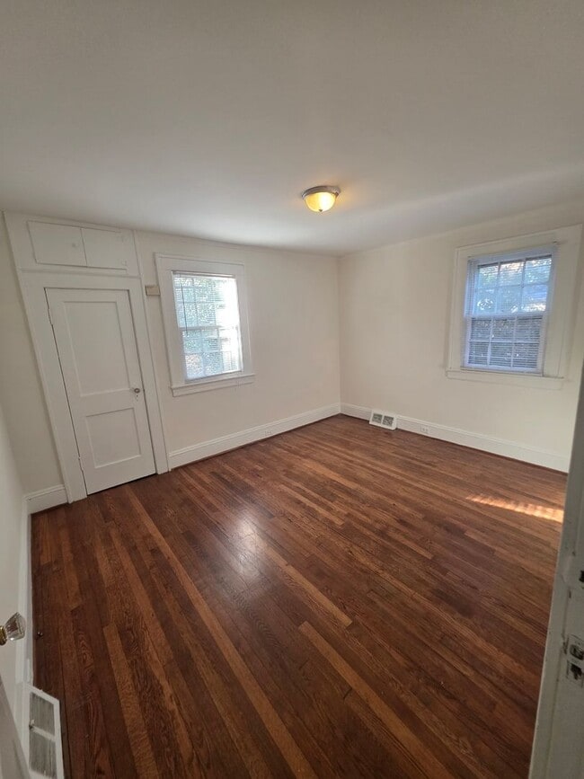 Building Photo - 310 S. Srping Street