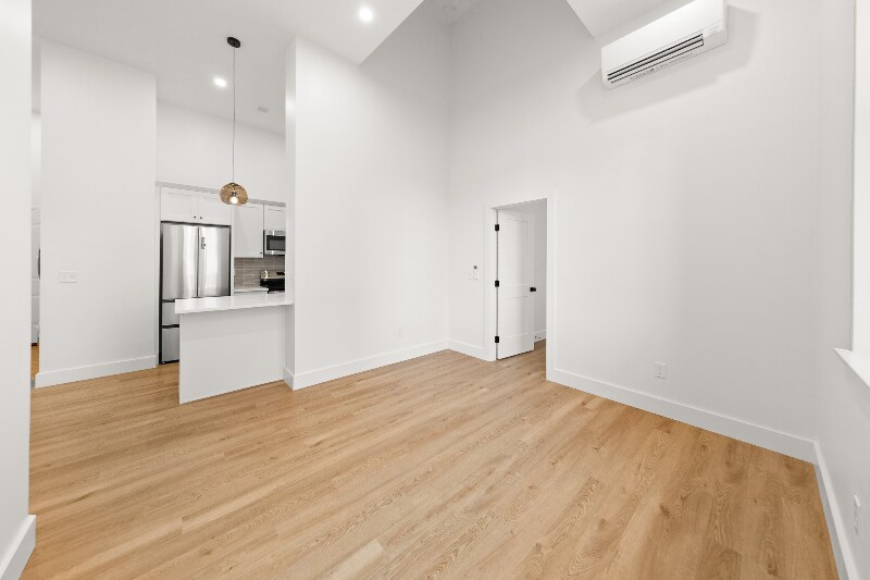 Building Photo - 101 Richmond St