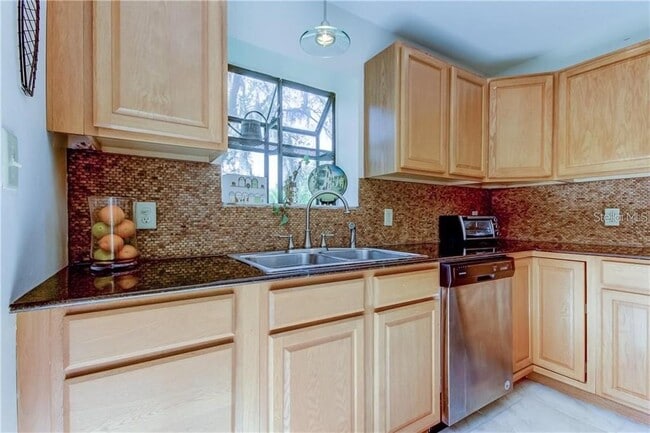 Building Photo - 9030 Bullrush Ct