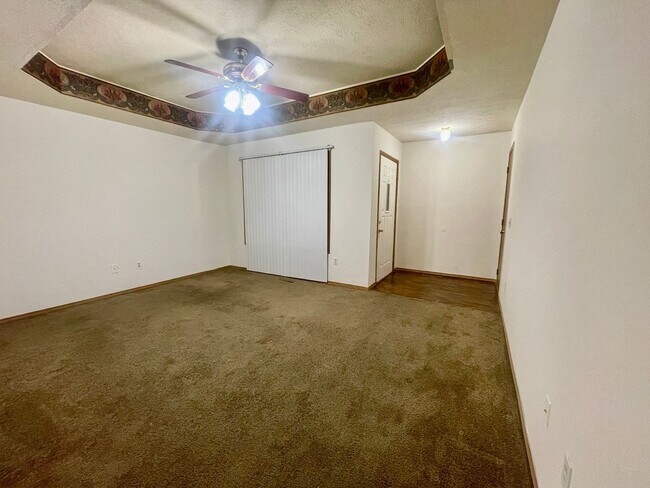 Building Photo - 2719 W Mt Vernon St
