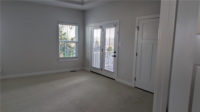 Building Photo - 170 High Pointe Dr