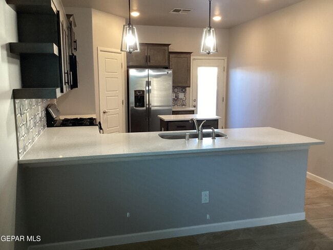 Building Photo - 1087 Brass Hl Ave