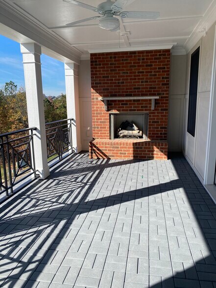 Building Photo - 1722 Old Brick Rd