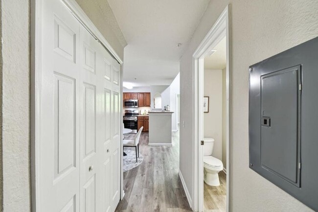 Building Photo - 2 bedroom in Jacksonville FL 32216