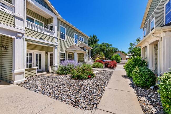 Building Photo - 623 Canyon Vista Way