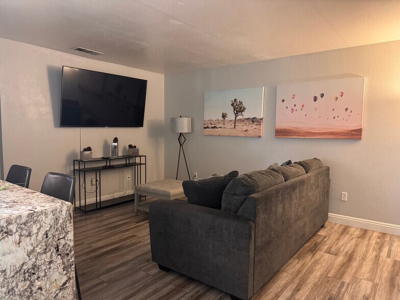 Building Photo - 82567 Avenue 48