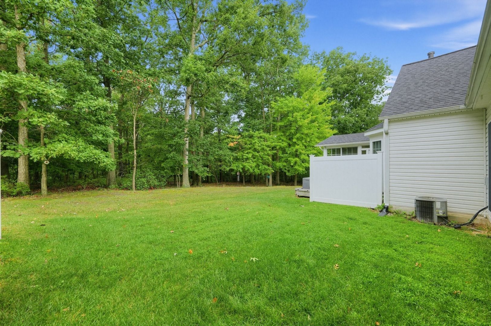 Building Photo - 1504 Sapphire Ct