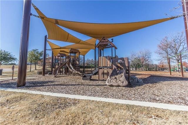 Building Photo - 4953 Grinstein Dr