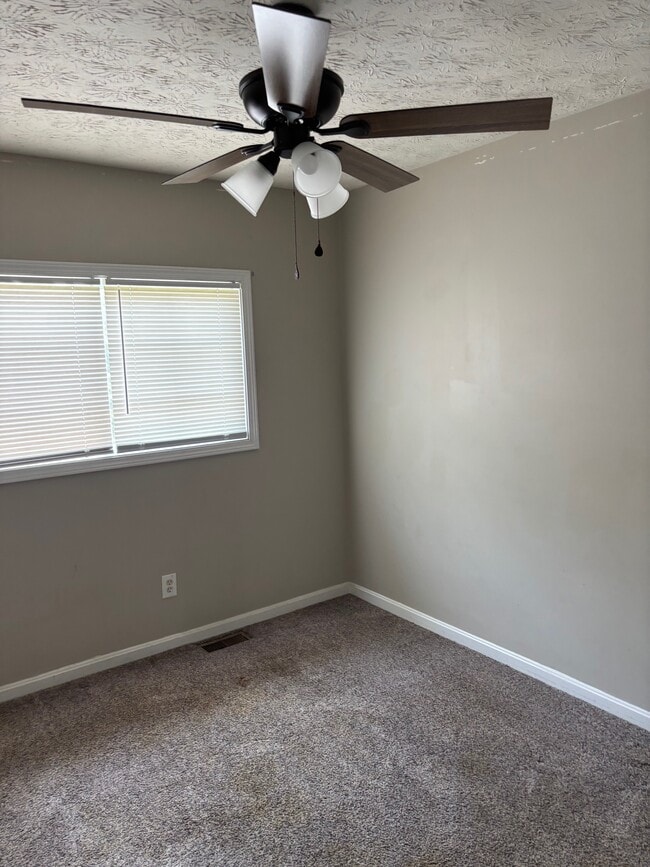 Building Photo - 125 Emory Ct