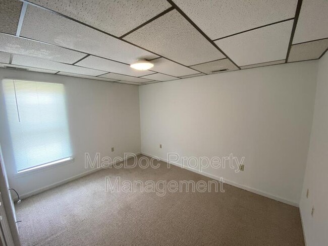 Building Photo - 9298 Hayden Dr