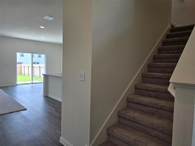 Building Photo - 145 Blazilmar Ln