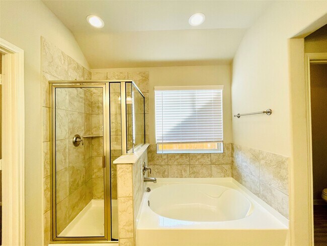 Building Photo - 934 Golden Willow Ln